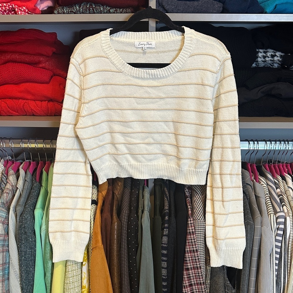 Emory Park cream/tan striped long sleeve crew neck cropped sweater size M